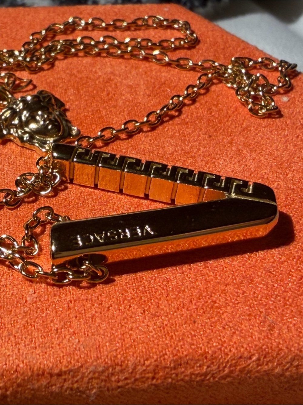 Versace Gold V-Logo Pendant Necklace Medusa charm - Picture 3 of 3